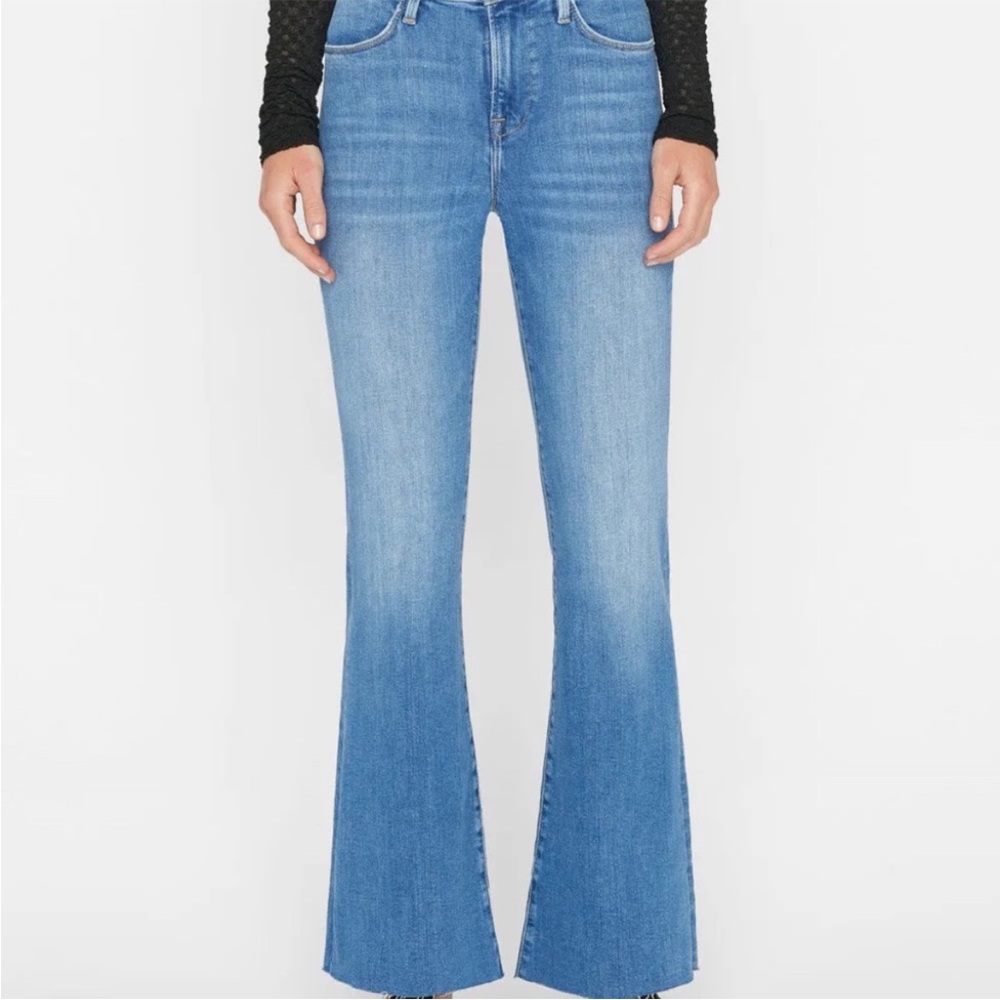 FRAME Le Easy Flare in Drizzle | NWT | Size 33